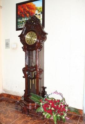 Đồng hồ cây gỗ gụ DH15